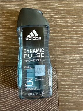 NWT adidas Dynamic Pulse Shower Gel fresh & woody with peppermint oil